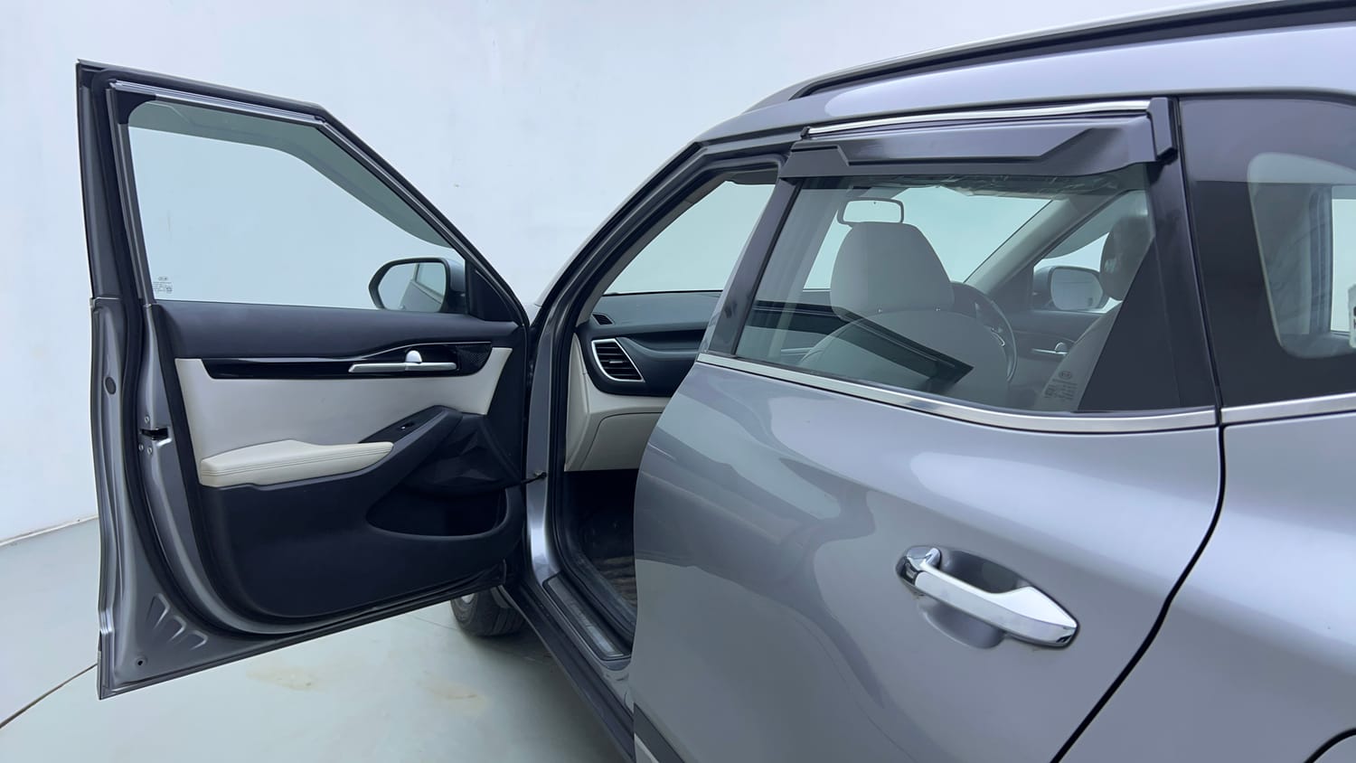 Used 2021 Kia Seltos HTX 1.5 Petrol Manual interior LEFT FRONT DOOR OPEN VIEW