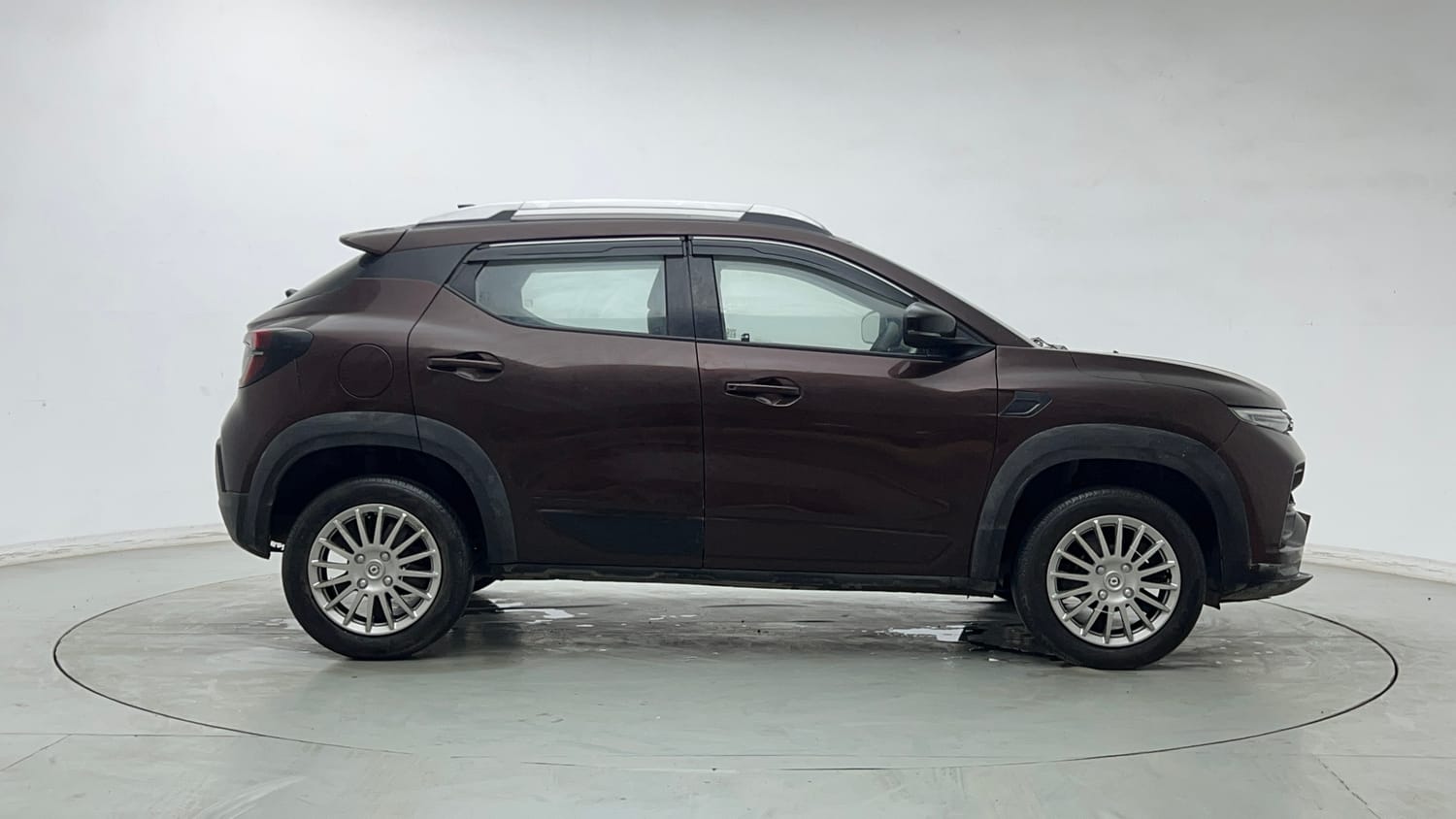 Used 2021 Renault Kiger RXT AMT Petrol Automatic exterior RIGHT SIDE VIEW