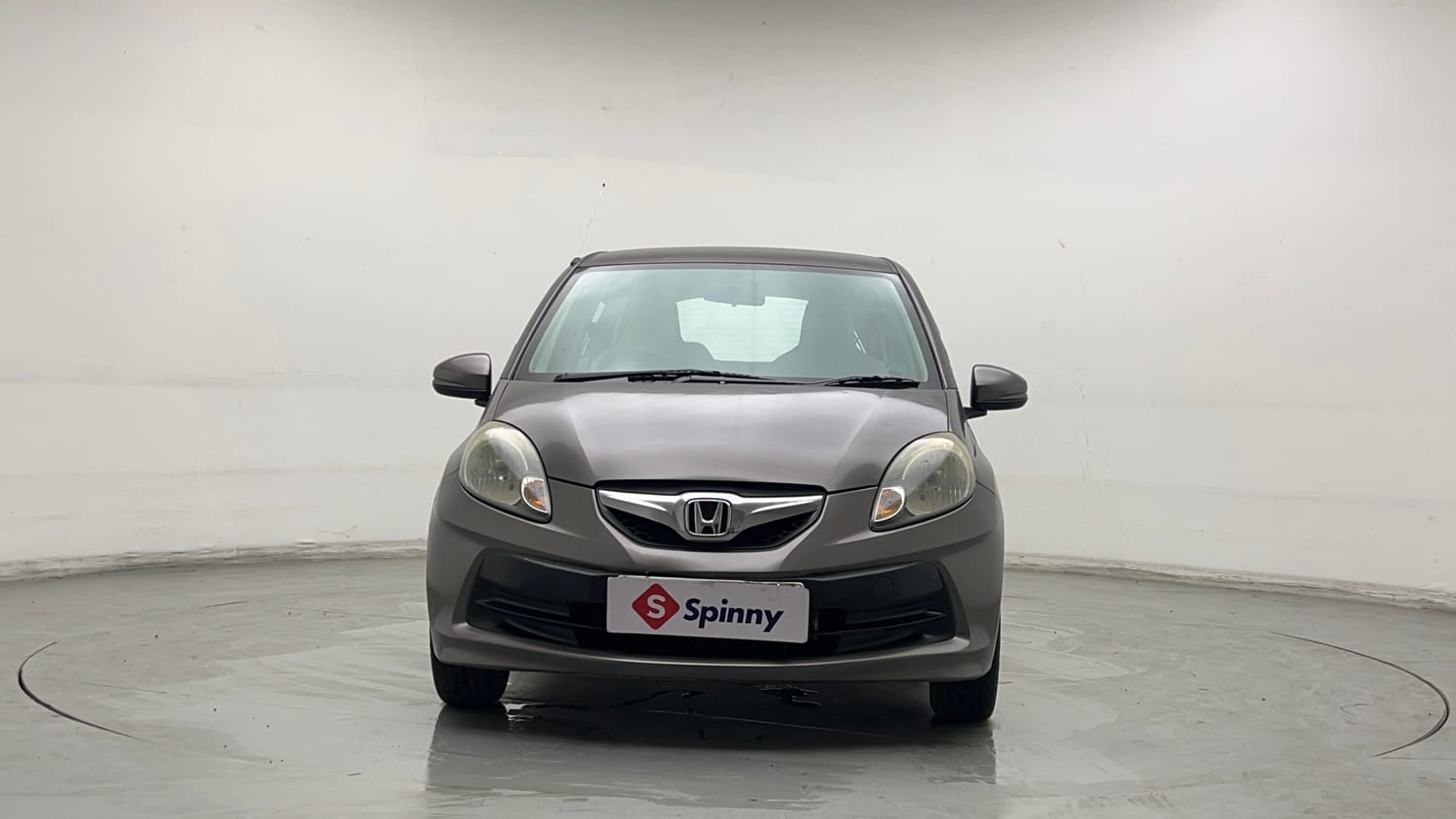 Used 2015 Honda Brio S MT Petrol Manual exterior FRONT VIEW