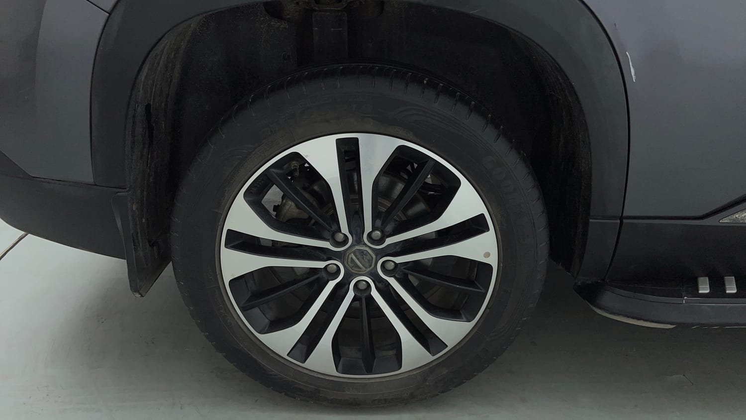 Used 2022 MG Motors Hector Sharp 1.5 Petrol CVT Petrol Automatic tyres RIGHT REAR TYRE RIM VIEW