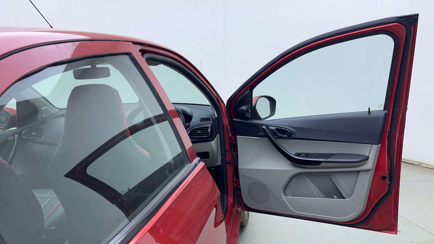 Used 2018 Tata Tiago Revotron XT Petrol Manual interior RIGHT FRONT DOOR OPEN VIEW