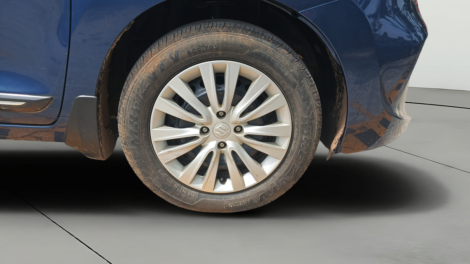 Used 2019 Maruti Suzuki Baleno Delta Petrol Manual tyres RIGHT FRONT TYRE RIM VIEW