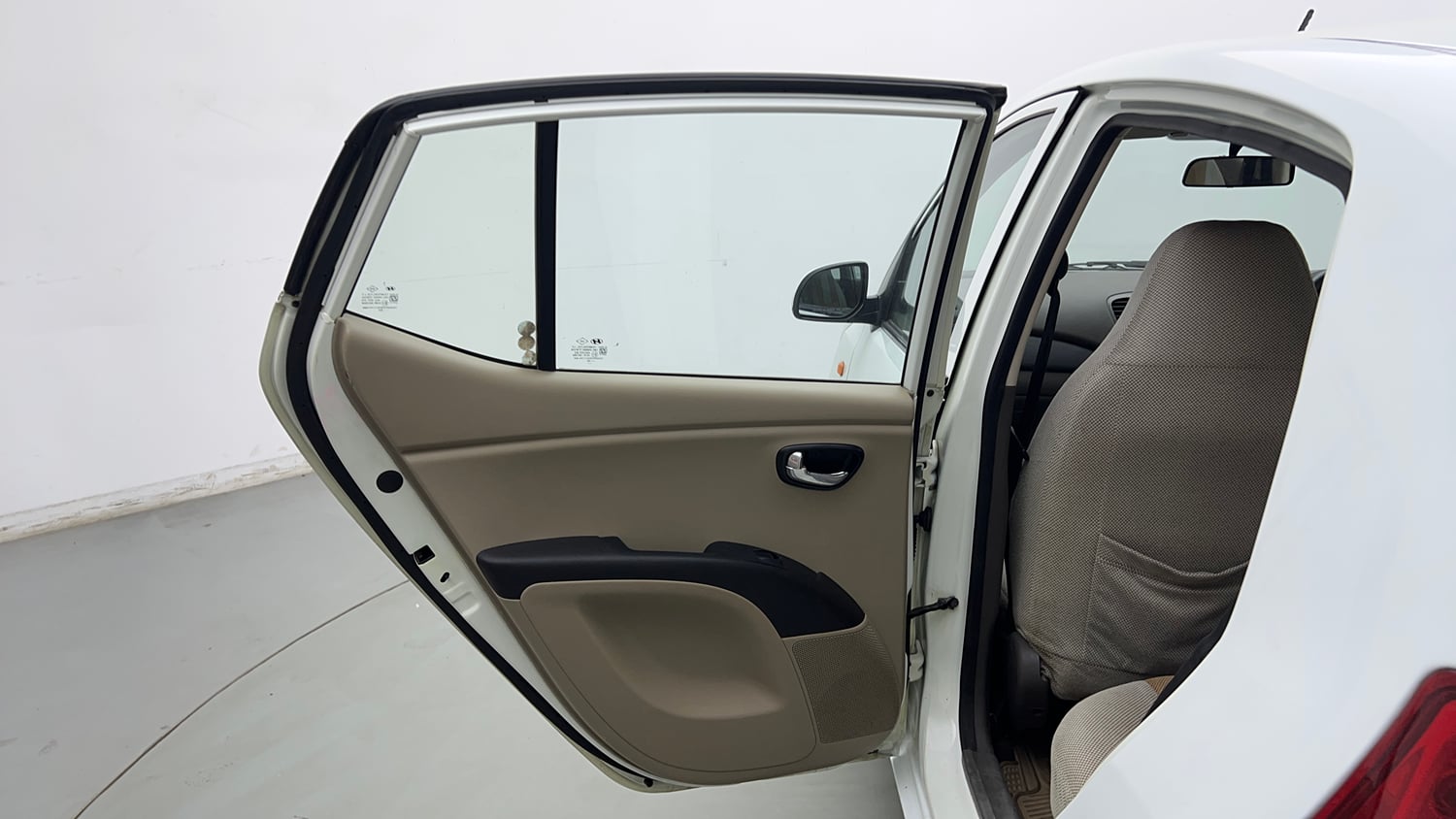 Used 2013 Hyundai i10 Magna 1.1 iRDE2 Petrol Manual interior LEFT REAR DOOR OPEN VIEW