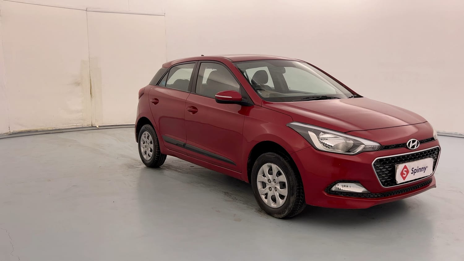 Used 2016 Hyundai Elite i20 Sportz 1.2 Petrol Manual exterior RIGHT FRONT CORNER VIEW
