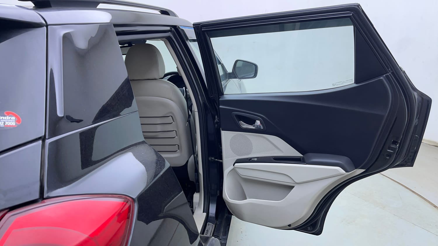 Used 2022 Mahindra XUV 300 W8 (O) 1.2 Petrol Petrol Manual interior RIGHT REAR DOOR OPEN VIEW
