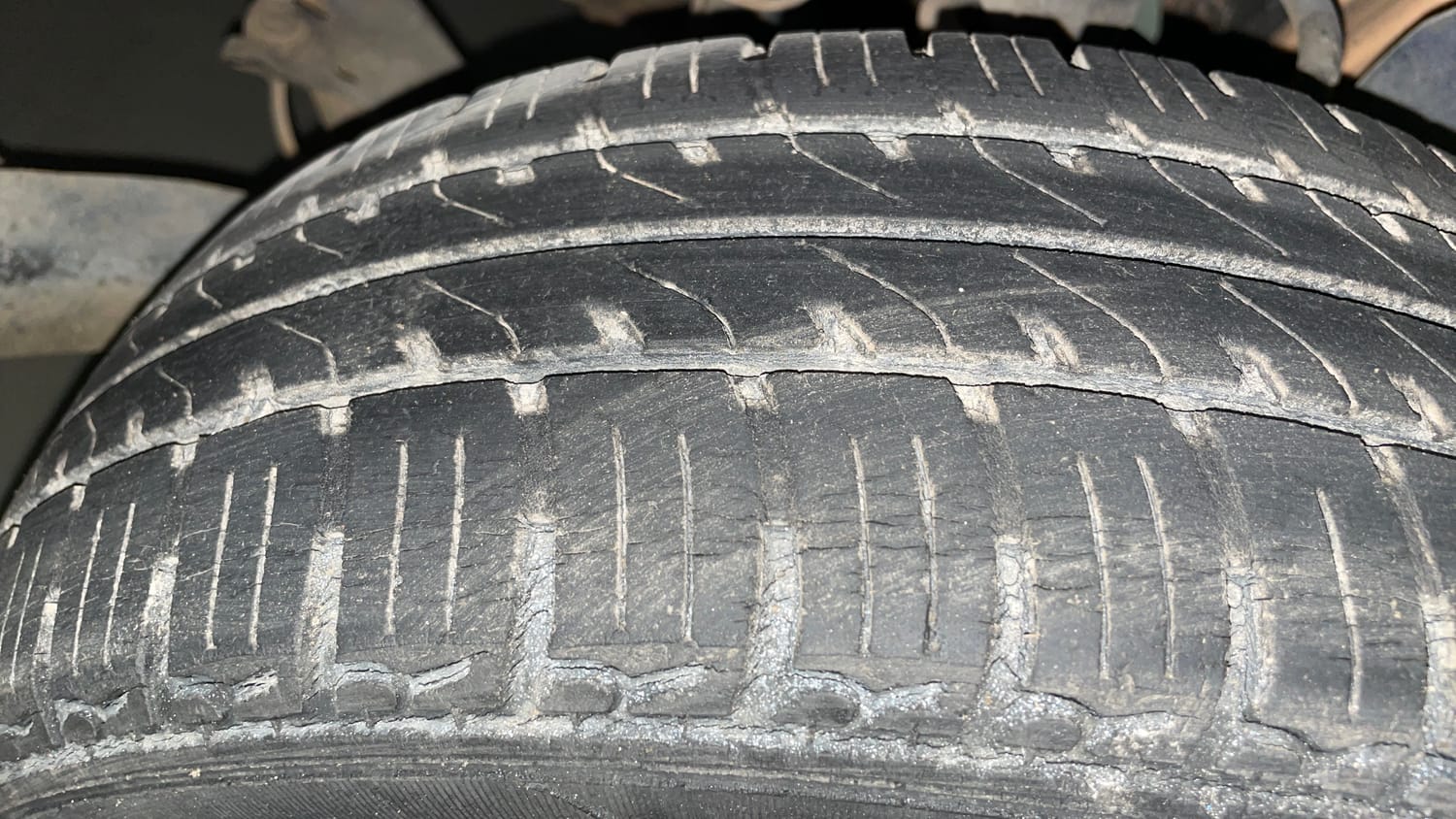 Used 2015 Tata Nano Twist XT Petrol Manual tyres LEFT REAR TYRE TREAD VIEW