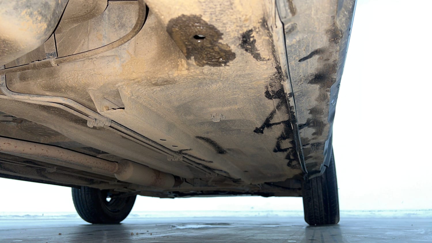 Used 2021 Renault Kiger RXT AMT Petrol Automatic extra REAR RIGHT UNDERBODY VIEW
