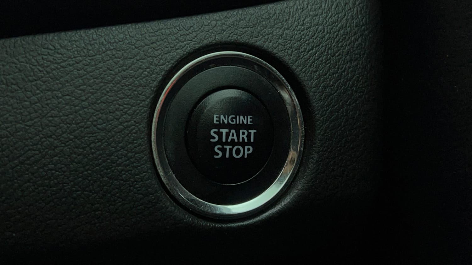 Used 2019 Maruti Suzuki Baleno Alpha Petrol Manual top_features Keyless start