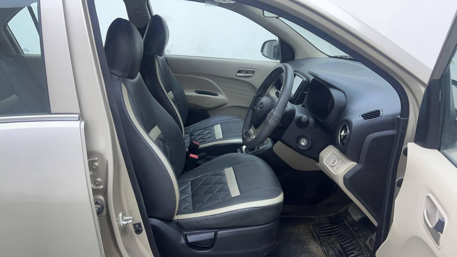 Used 2020 Hyundai Santro Sportz AMT Petrol Automatic interior RIGHT SIDE FRONT DOOR CABIN VIEW
