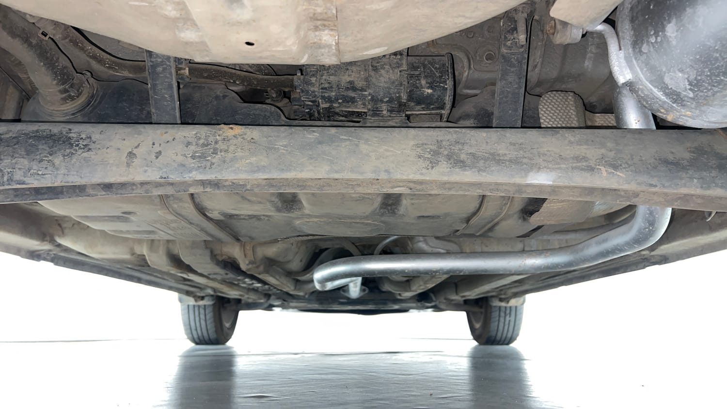Used 2017 Hyundai Elite i20 Asta 1.2 Petrol Manual extra REAR UNDERBODY VIEW (TAKEN FROM REAR)
