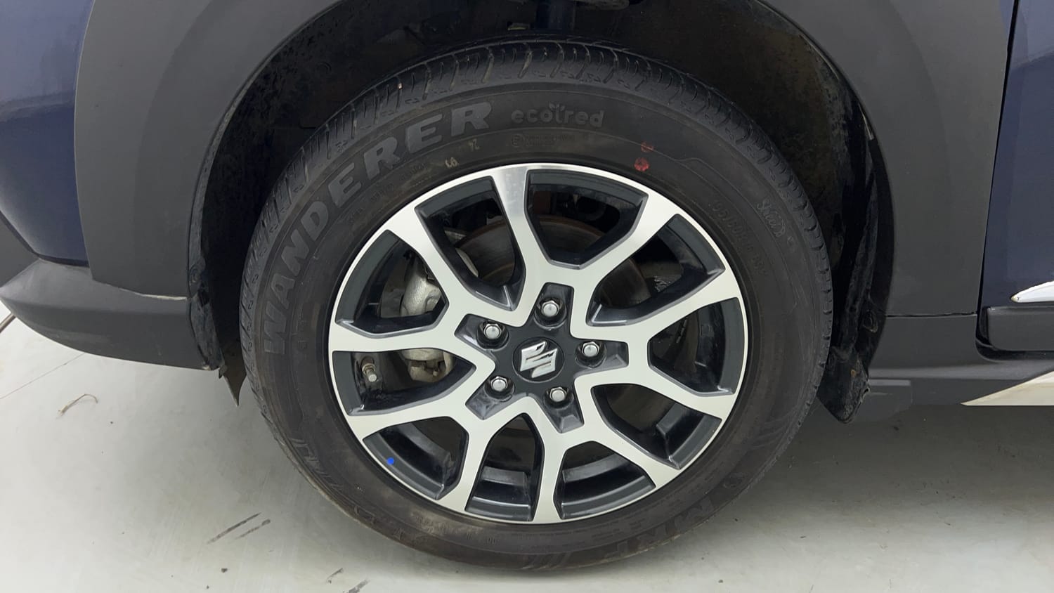 Used 2022 Maruti Suzuki XL6 Alpha Plus MT Petrol Petrol Manual tyres LEFT FRONT TYRE RIM VIEW