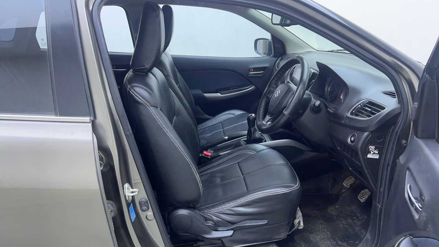 Used 2021 Maruti Suzuki Baleno Zeta Petrol Manual interior RIGHT SIDE FRONT DOOR CABIN VIEW