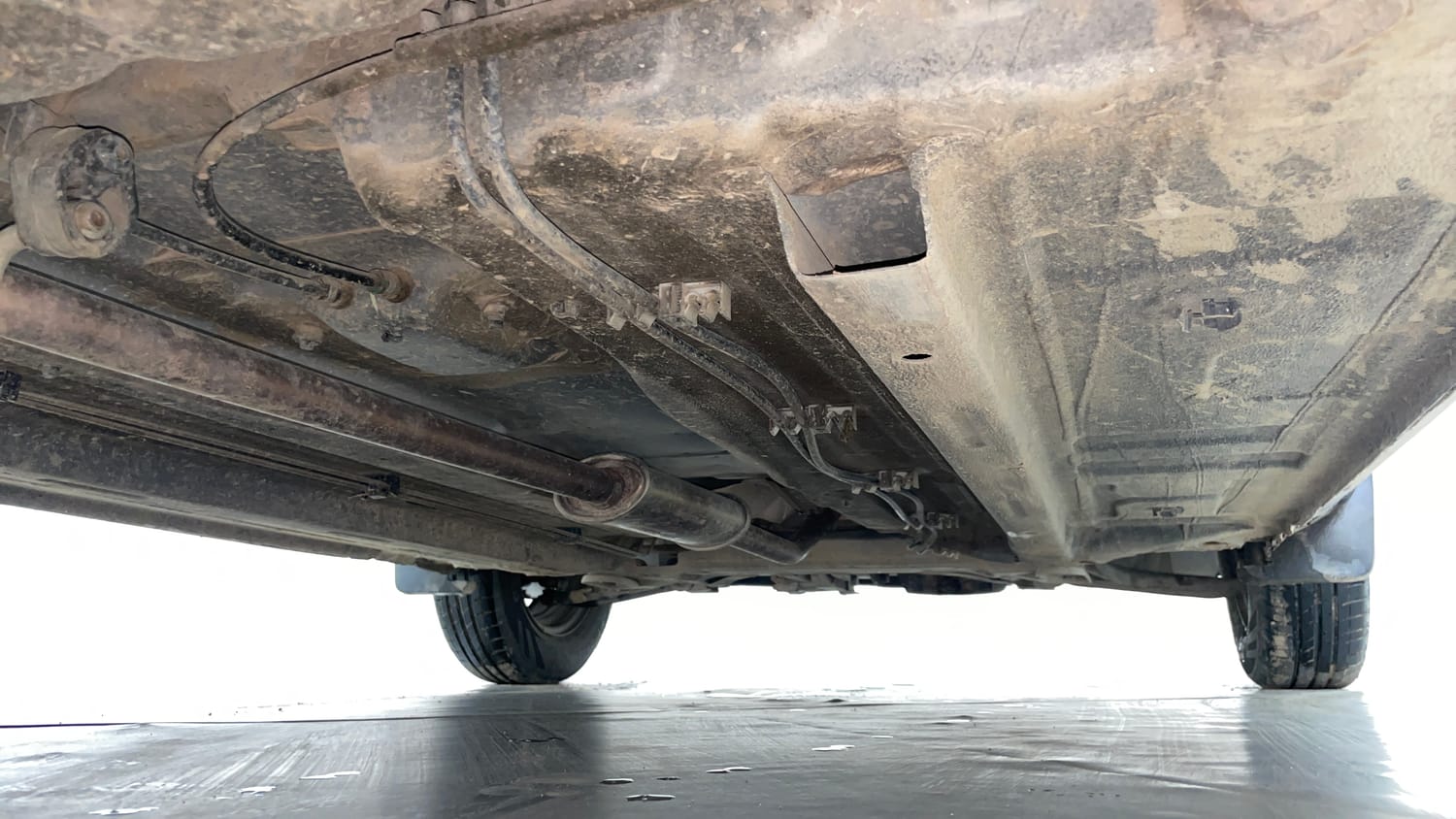 Used 2019 Renault Kwid RXT (O) 1.0 SCE Edition Petrol Manual extra REAR RIGHT UNDERBODY VIEW