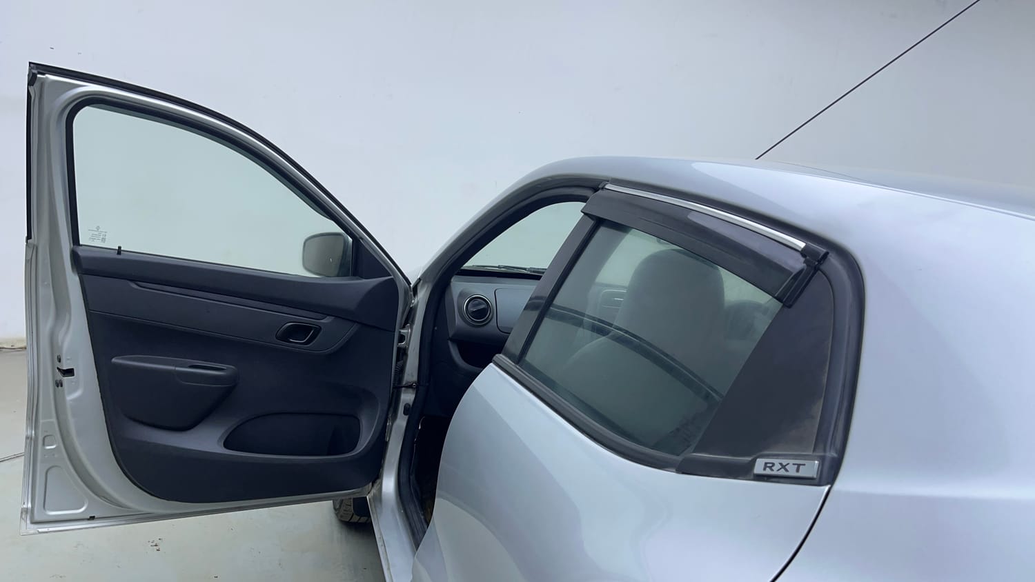 Used 2016 Renault Kwid 1.0 RXT Petrol Manual interior LEFT FRONT DOOR OPEN VIEW