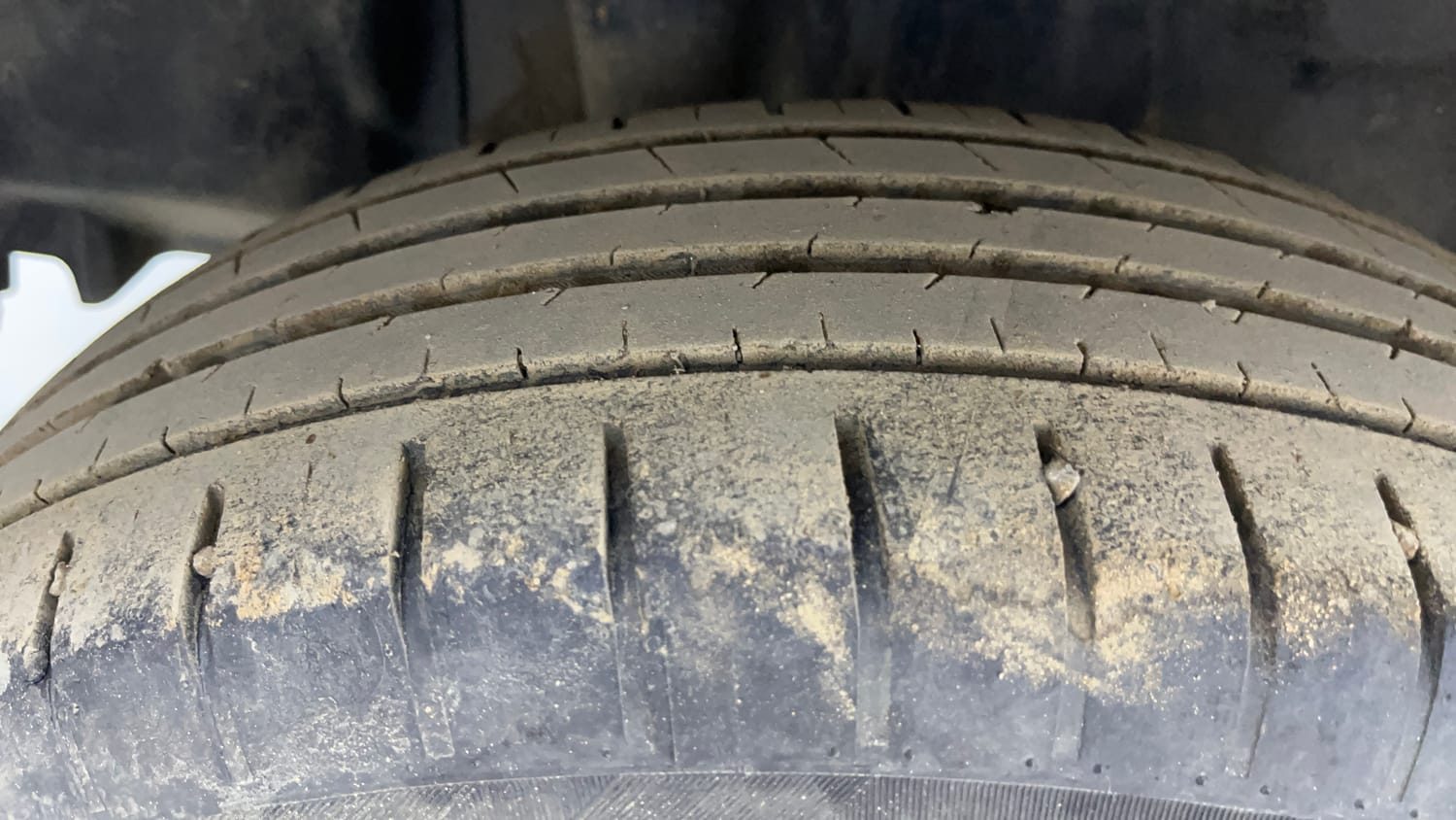 Used 2023 Maruti Suzuki Swift ZXi Plus AMT Petrol Automatic tyres RIGHT REAR TYRE TREAD VIEW