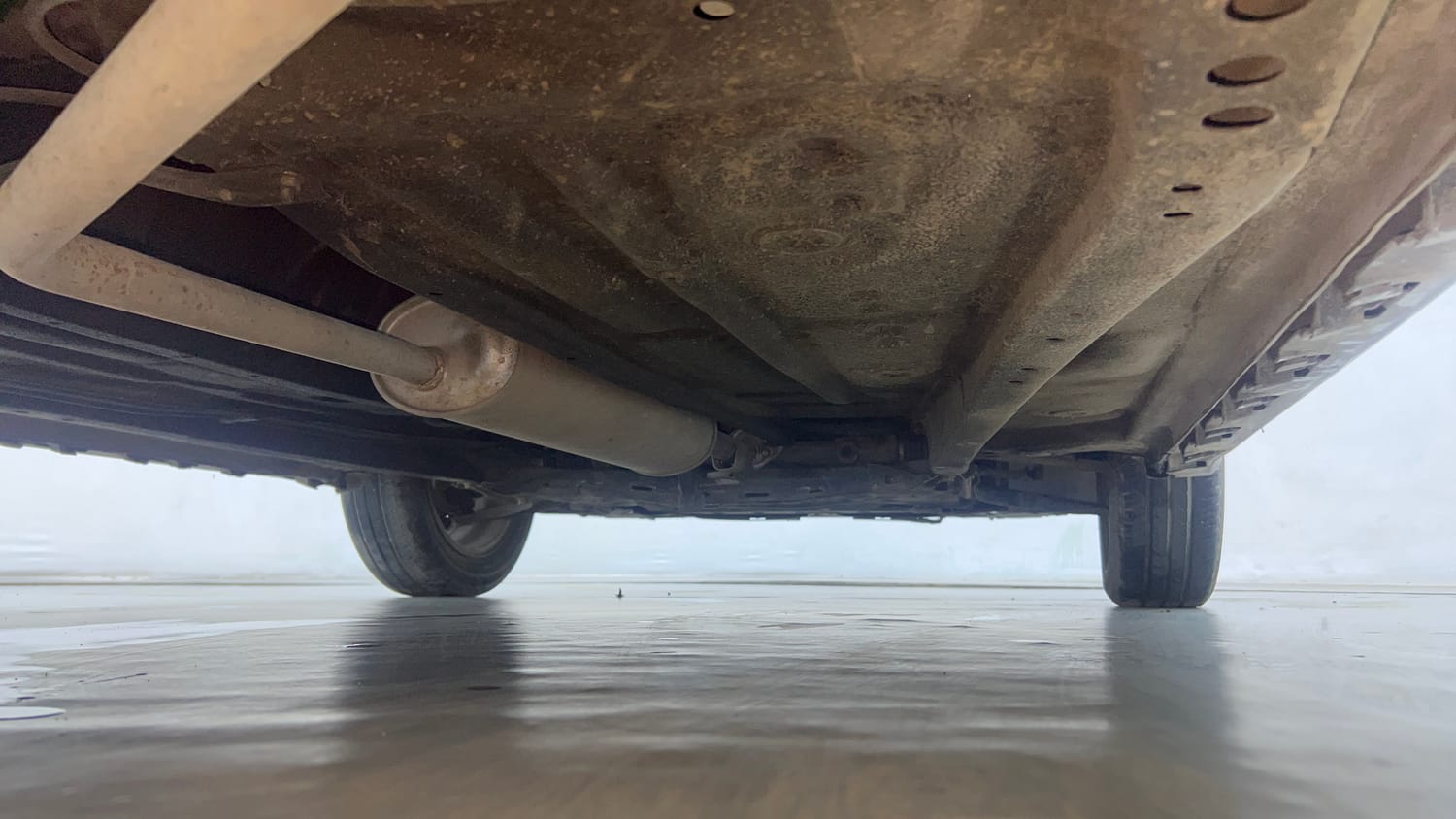 Used 2021 Maruti Suzuki Ignis Zeta 1.2 AMT Petrol Automatic extra REAR RIGHT UNDERBODY VIEW