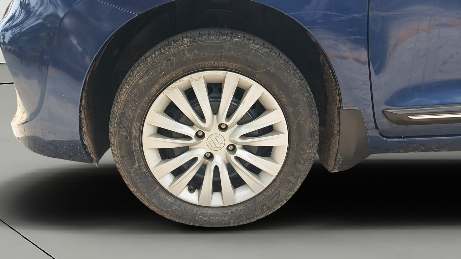 Used 2019 Maruti Suzuki Baleno Delta Petrol Manual tyres LEFT FRONT TYRE RIM VIEW