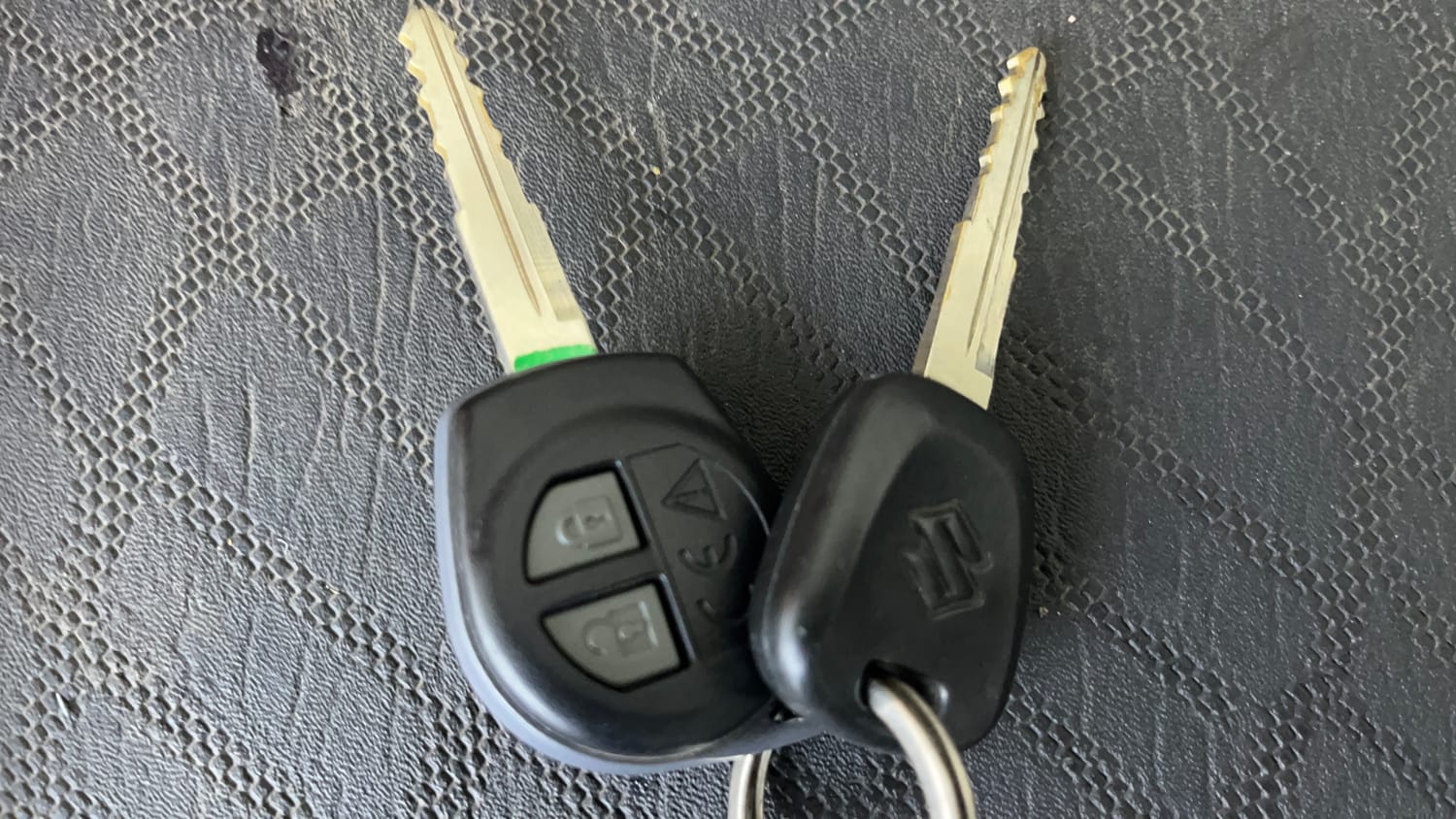Used 2017 Maruti Suzuki Celerio ZXi Petrol Manual extra CAR KEY VIEW