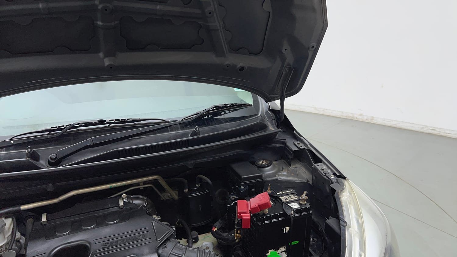 Used 2017 Maruti Suzuki Celerio ZXi AMT Petrol Automatic engine ENGINE LEFT SIDE HINGE & APRON VIEW