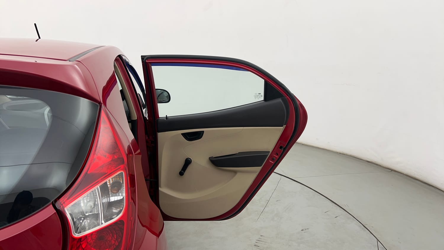 Used 2014 Hyundai Eon Magna + Petrol Manual interior RIGHT REAR DOOR OPEN VIEW