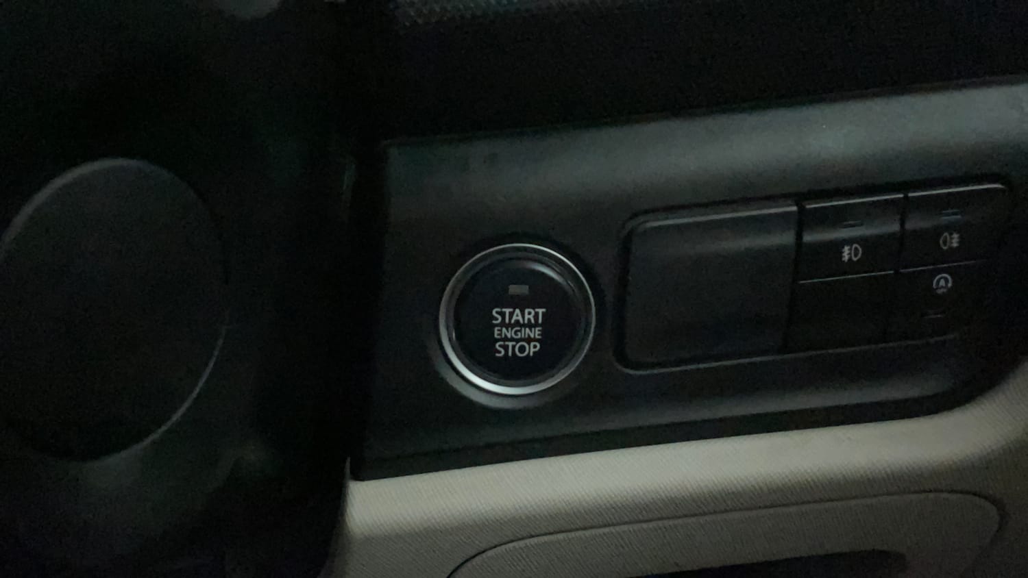 Used 2022 Tata Altroz XZ Plus Petrol Petrol Manual top_features Keyless start