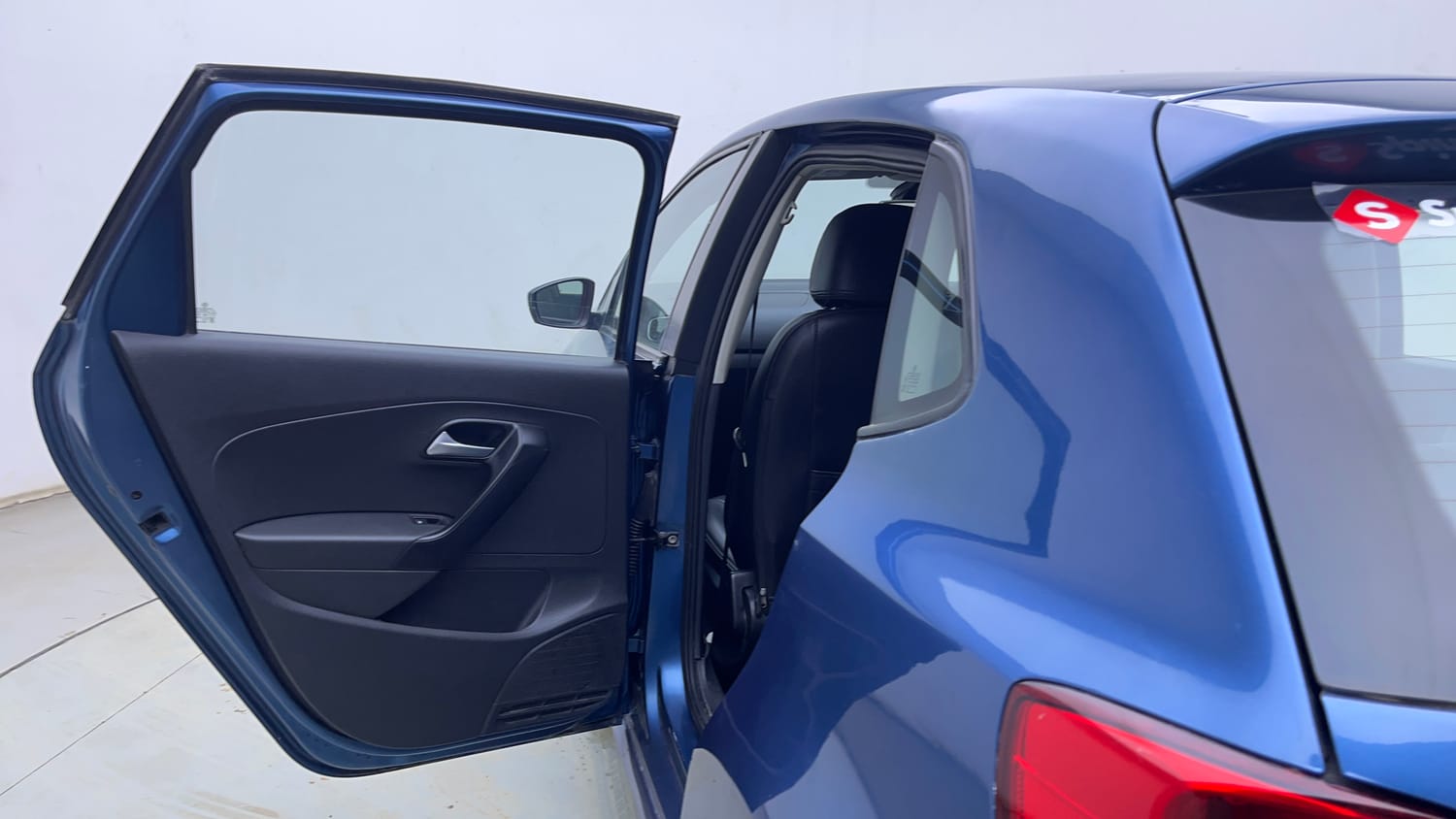 Used 2017 Volkswagen Polo Highline Plus 1.2( P)16 Alloy Petrol Manual interior LEFT REAR DOOR OPEN VIEW