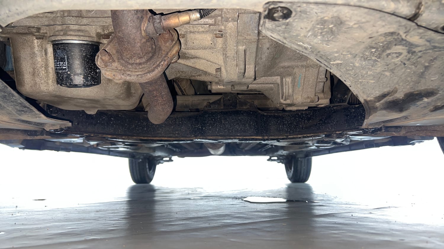 Used 2012 Maruti Suzuki Swift VXi Petrol Manual extra FRONT LEFT UNDERBODY VIEW