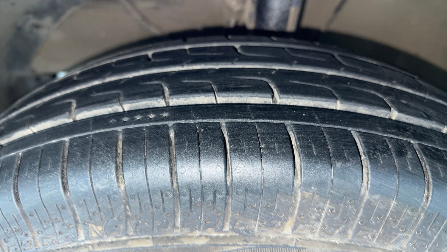 Used 2019 Maruti Suzuki Dzire VXi Petrol Manual tyres LEFT FRONT TYRE TREAD VIEW