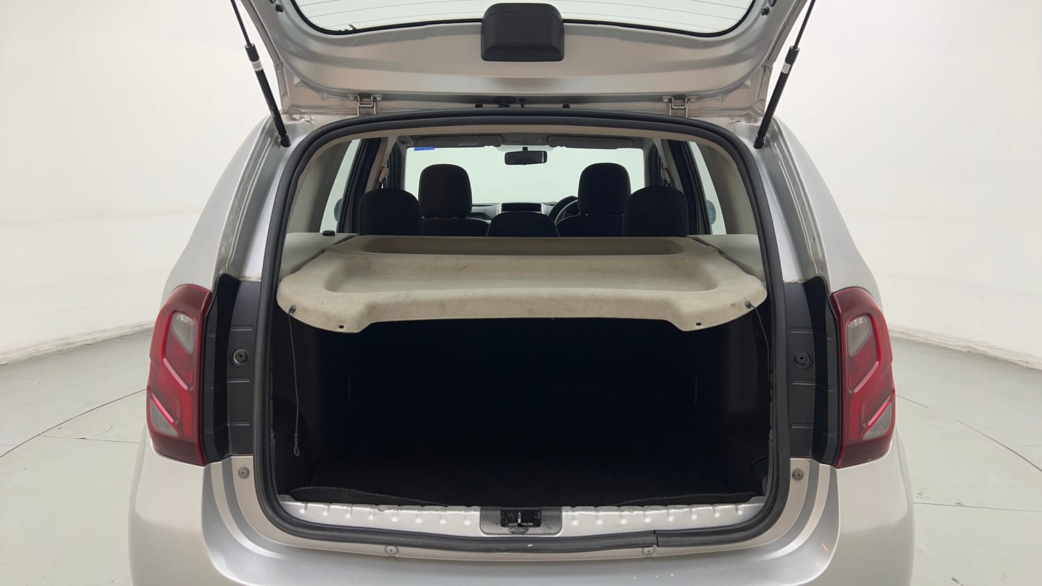 Used 2018 Renault Duster RXS CVT Petrol Automatic interior DICKY INSIDE VIEW