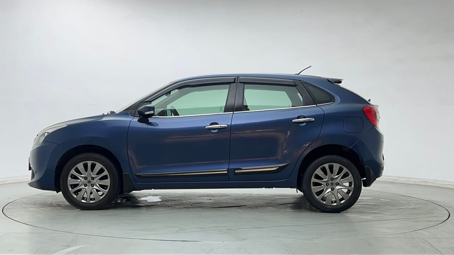 Used 2017 Maruti Suzuki Baleno Alpha 1.2 Petrol Manual exterior LEFT SIDE VIEW