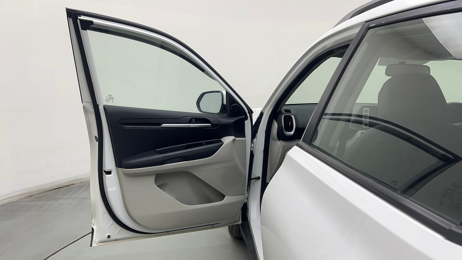Used 2021 Kia Sonet HTX 1.5 Diesel Manual interior LEFT FRONT DOOR OPEN VIEW
