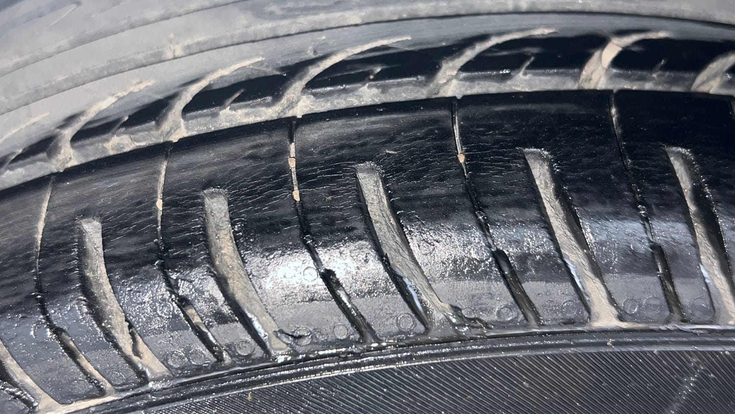 Used 2016 Honda Amaze 1.2 S i-VTEC Petrol Manual tyres LEFT REAR TYRE TREAD VIEW