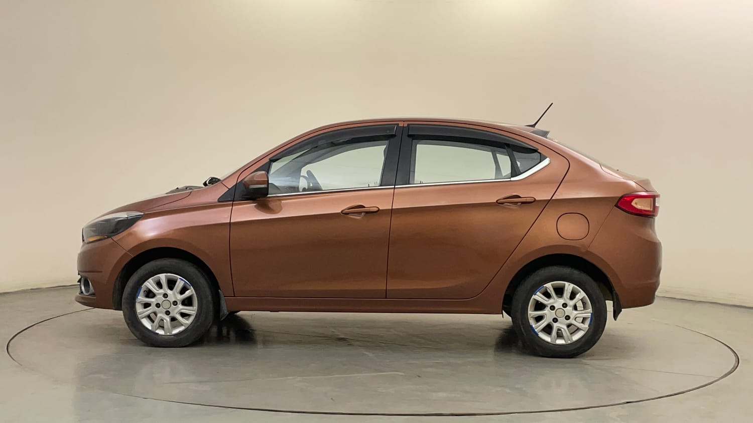 Used 2017 Tata Tigor Revotorq XZ (O) Diesel Manual exterior LEFT SIDE VIEW