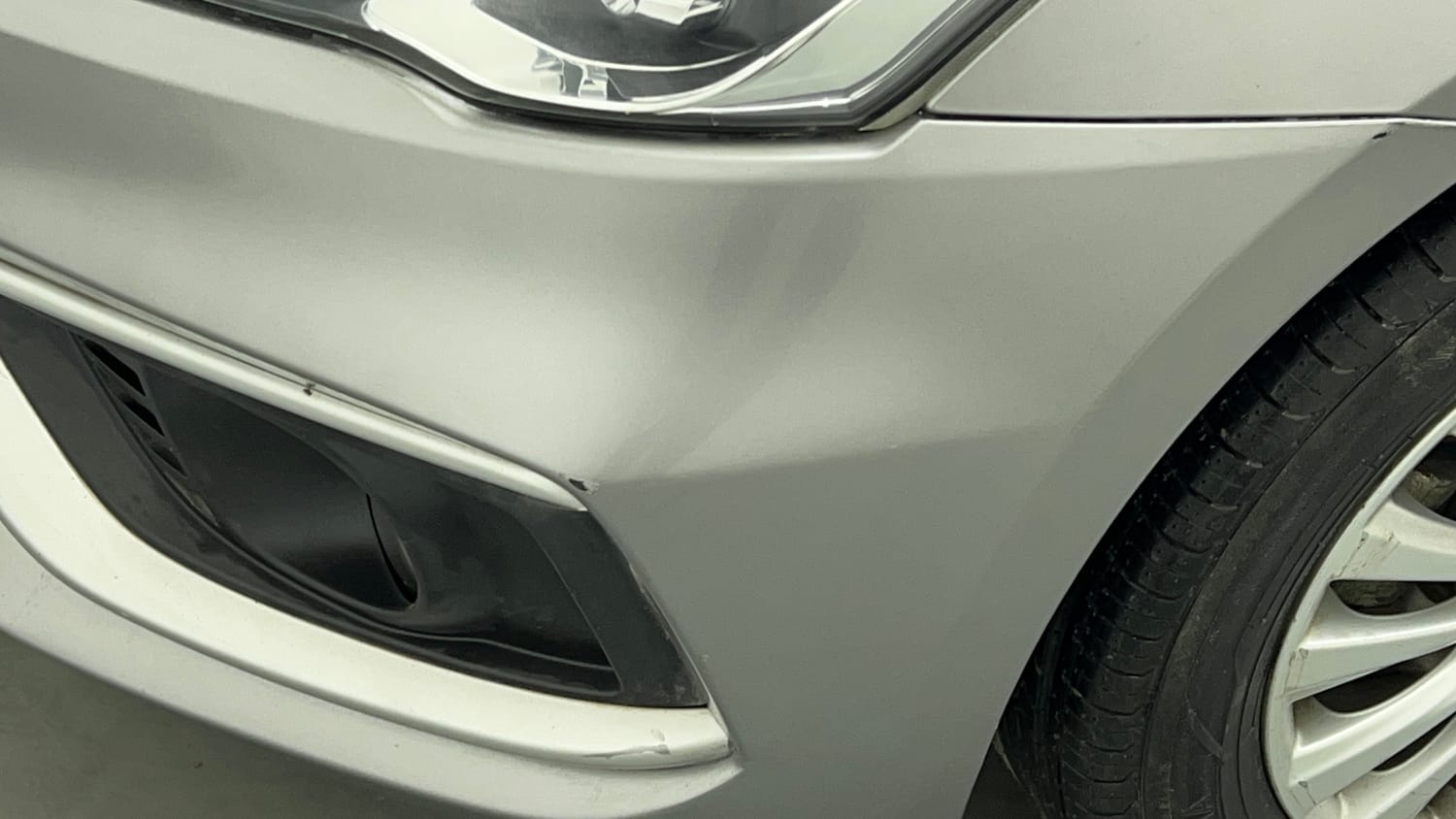 Used 2018 Maruti Suzuki Ciaz Delta Hybrid 1.5 Petrol Manual dents MINOR SCRATCH
