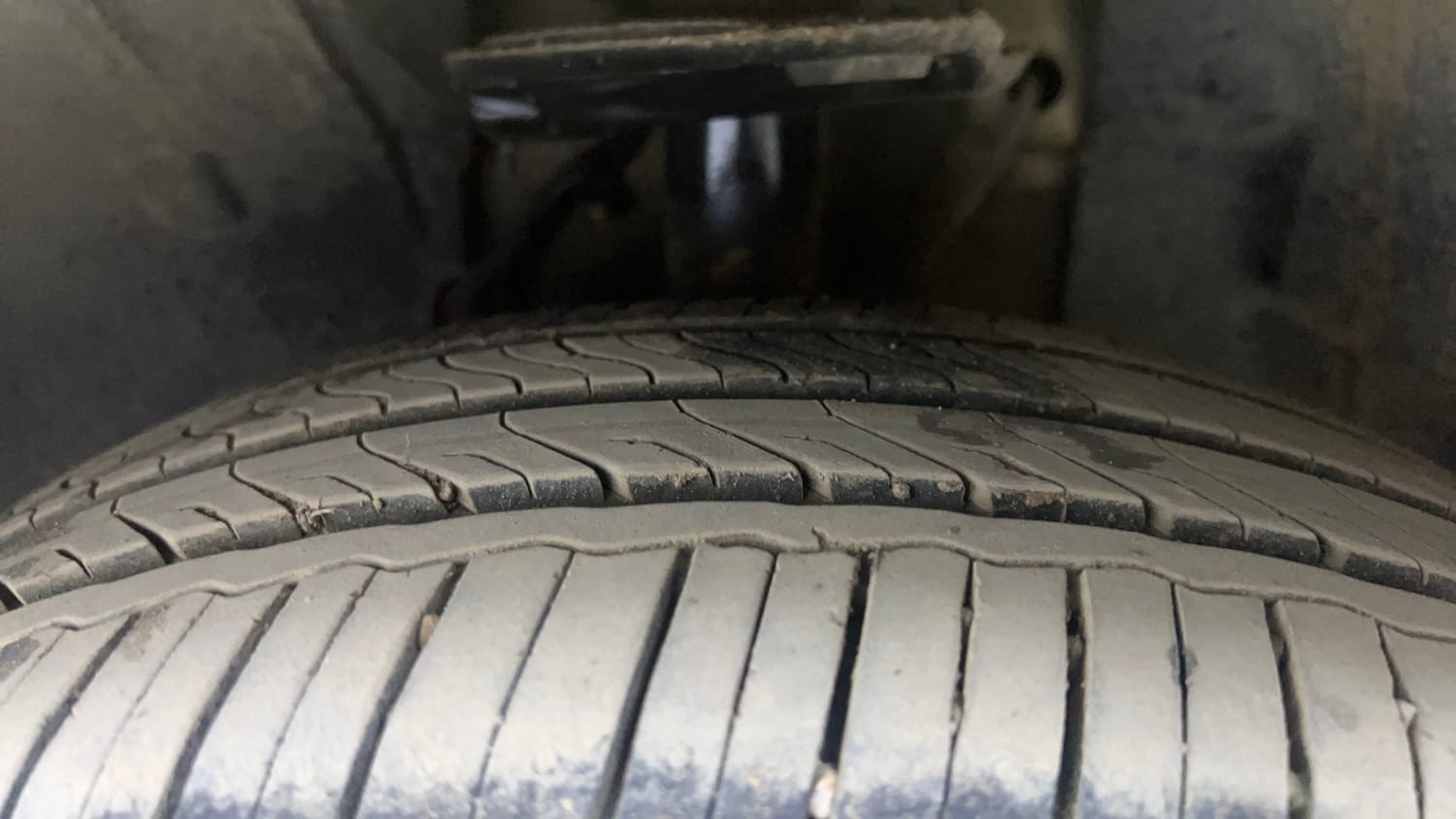 Used 2021 Tata Altroz XZ Plus Petrol Petrol Manual tyres LEFT FRONT TYRE TREAD VIEW