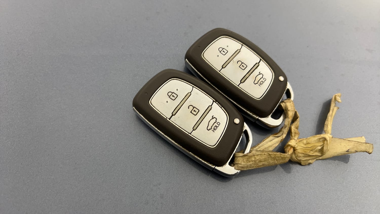 Used 2014 Hyundai Xcent SX 1.2 Petrol Manual extra CAR KEY VIEW
