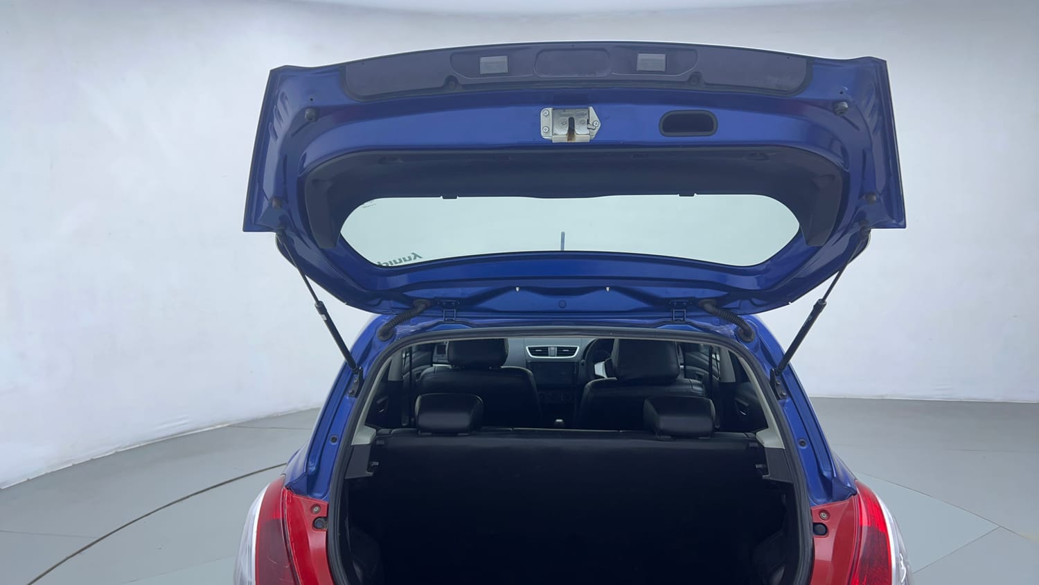 Used 2012 Maruti Suzuki Swift VXi Petrol Manual interior DICKY DOOR OPEN VIEW