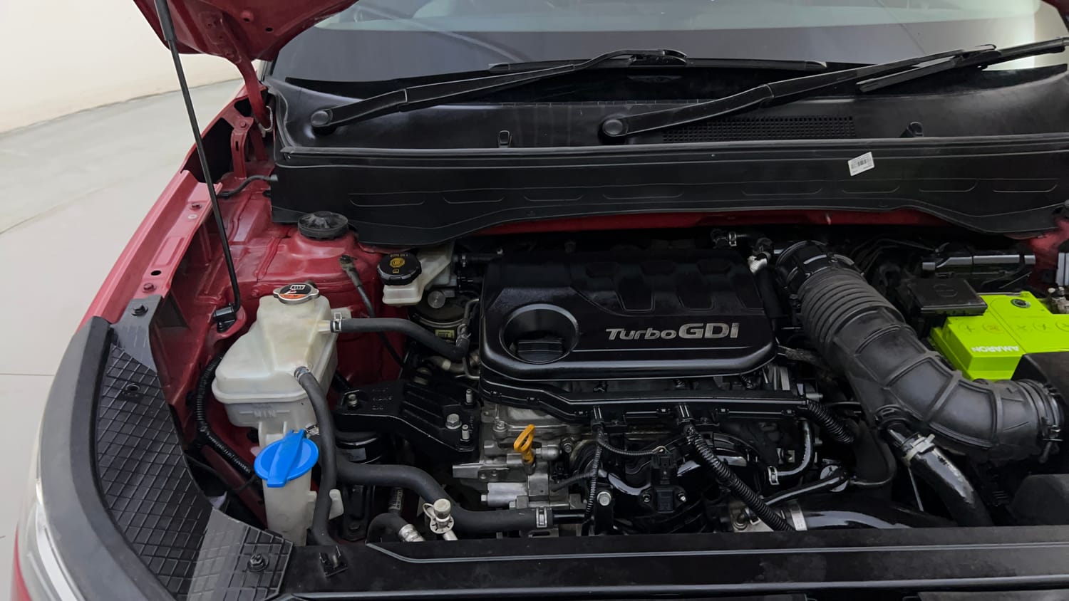 Used 2019 hyundai Venue SX 1.0 Turbo Petrol Petrol Manual engine ENGINE RIGHT SIDE HINGE & APRON VIEW