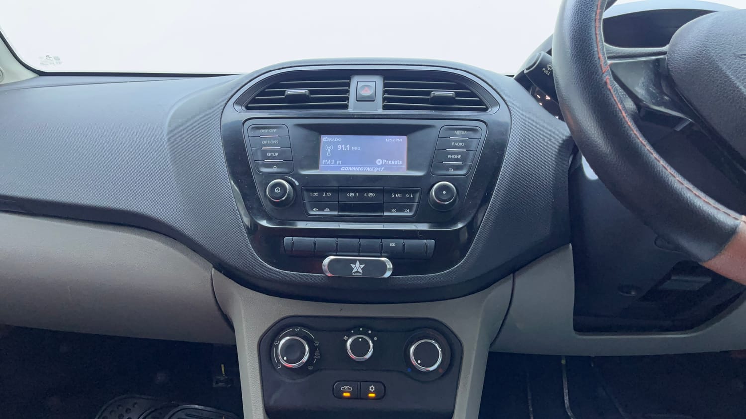 Used 2018 Tata Tiago Revotron XT Petrol Manual interior MUSIC SYSTEM & AC CONTROL VIEW