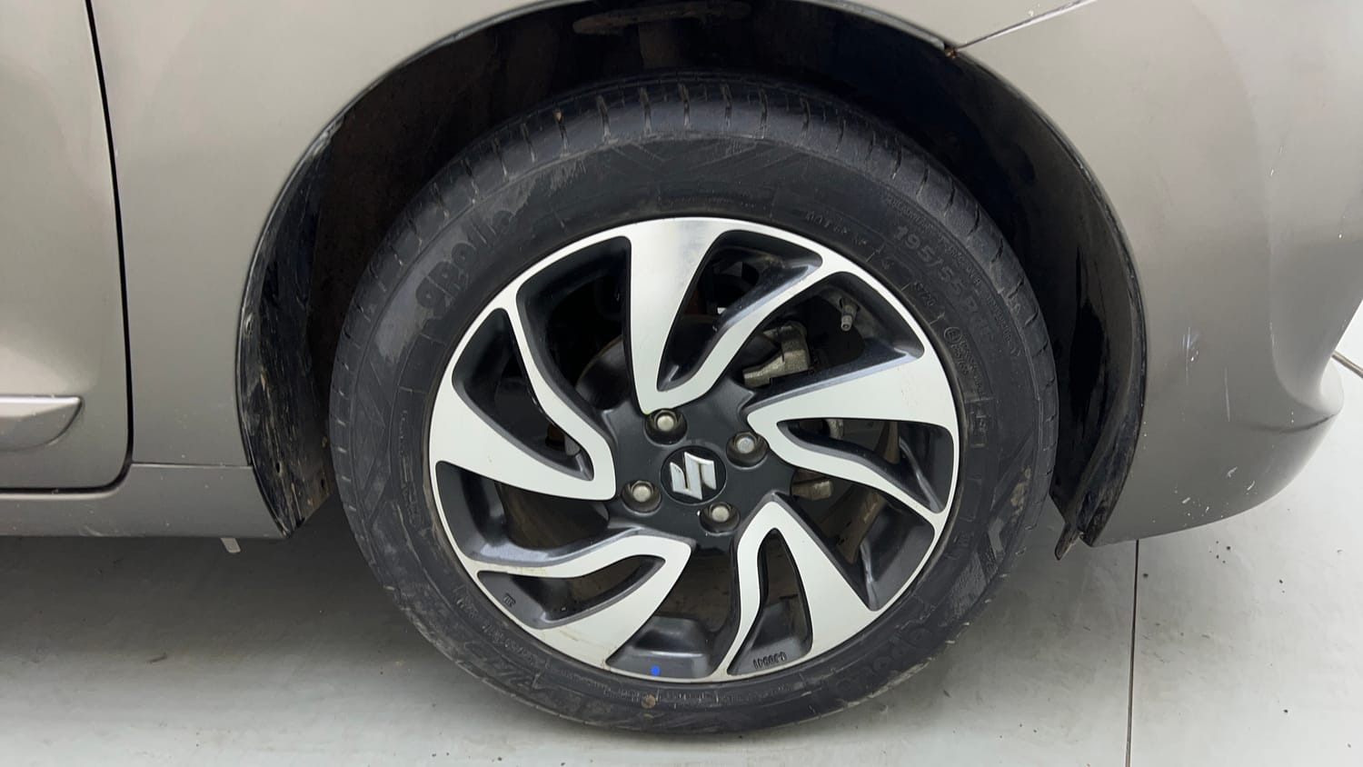 Used 2020 Maruti Suzuki Baleno Zeta Automatic Petrol Automatic tyres RIGHT FRONT TYRE RIM VIEW