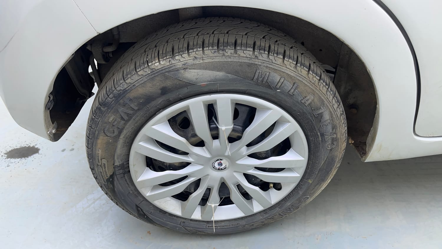 Used 2017 Maruti Suzuki Celerio ZXi Petrol Manual tyres RIGHT REAR TYRE RIM VIEW