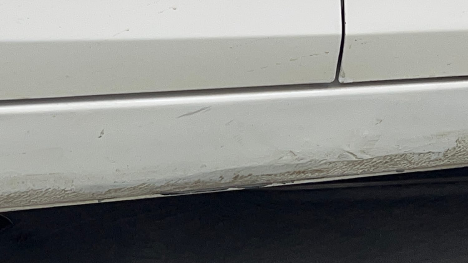 Used 2015 Maruti Suzuki Swift Lxi (O) Petrol Manual dents MINOR SCRATCH