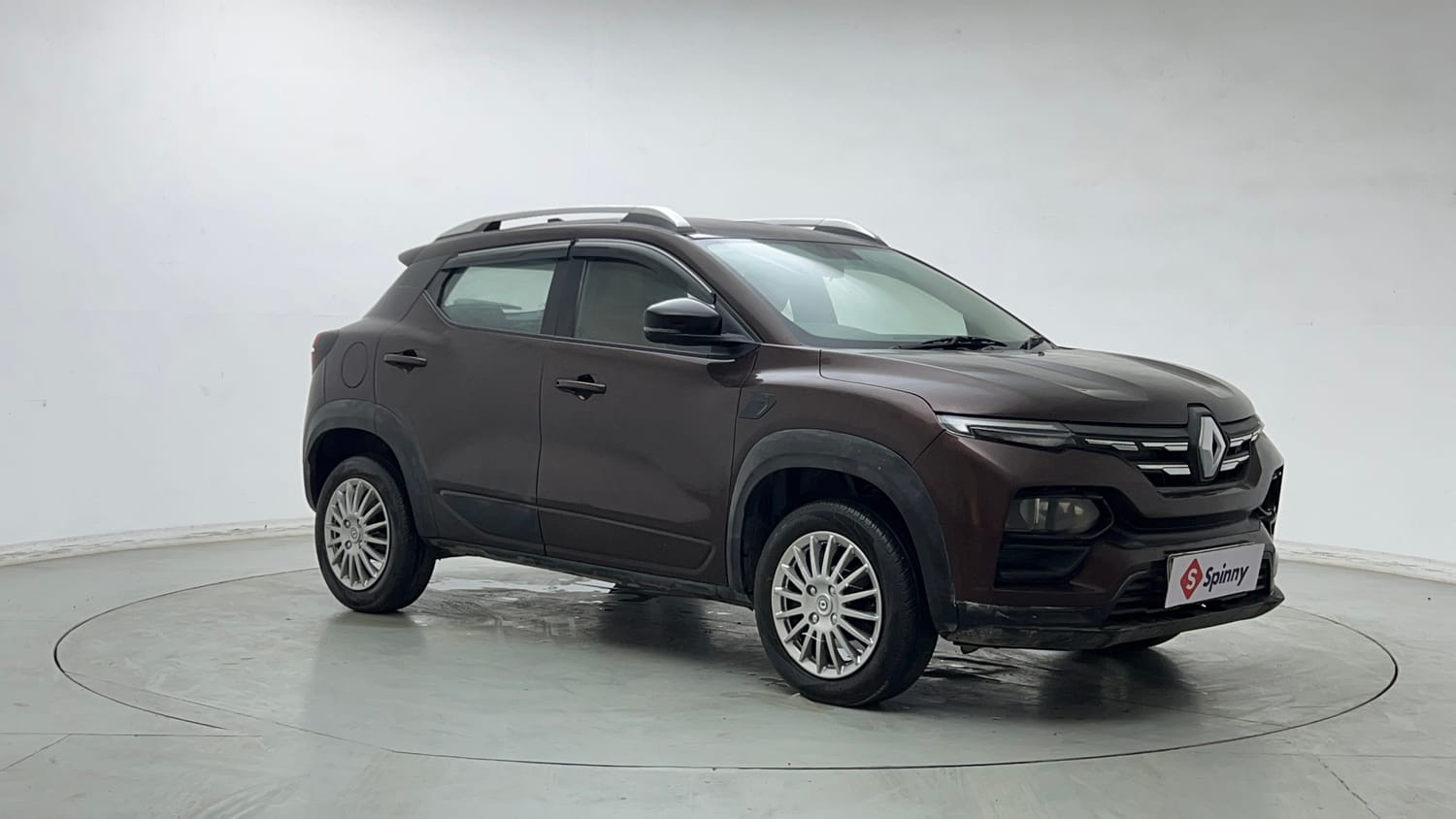 Used 2021 Renault Kiger RXT AMT Petrol Automatic exterior RIGHT FRONT CORNER VIEW