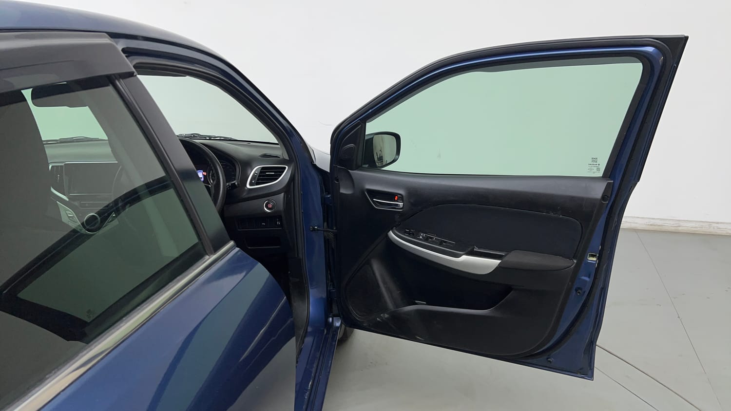 Used 2017 Maruti Suzuki Baleno Alpha 1.2 Petrol Manual interior RIGHT FRONT DOOR OPEN VIEW