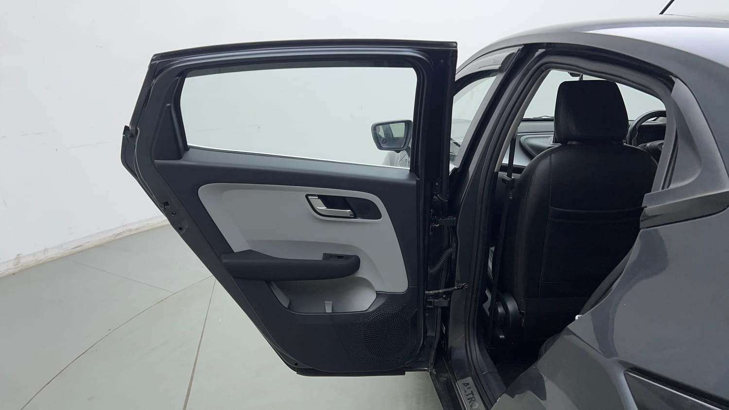 Used 2020 Tata Altroz XZ Petrol Petrol Manual interior LEFT REAR DOOR OPEN VIEW