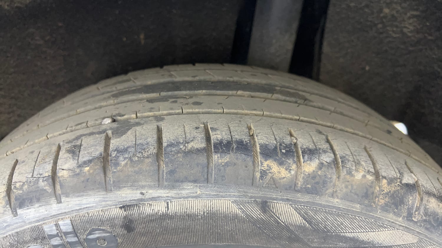 Used 2021 Maruti Suzuki Baleno Zeta Petrol Manual tyres LEFT REAR TYRE TREAD VIEW