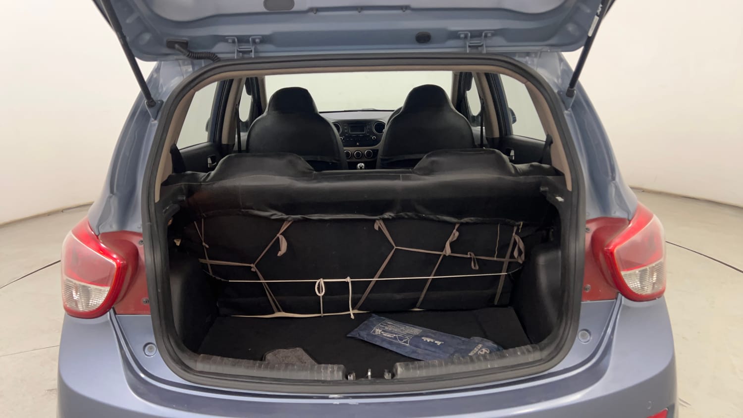 Used 2014 Hyundai Grand i10 Sportz 1.1 CRDi Diesel Manual interior DICKY INSIDE VIEW