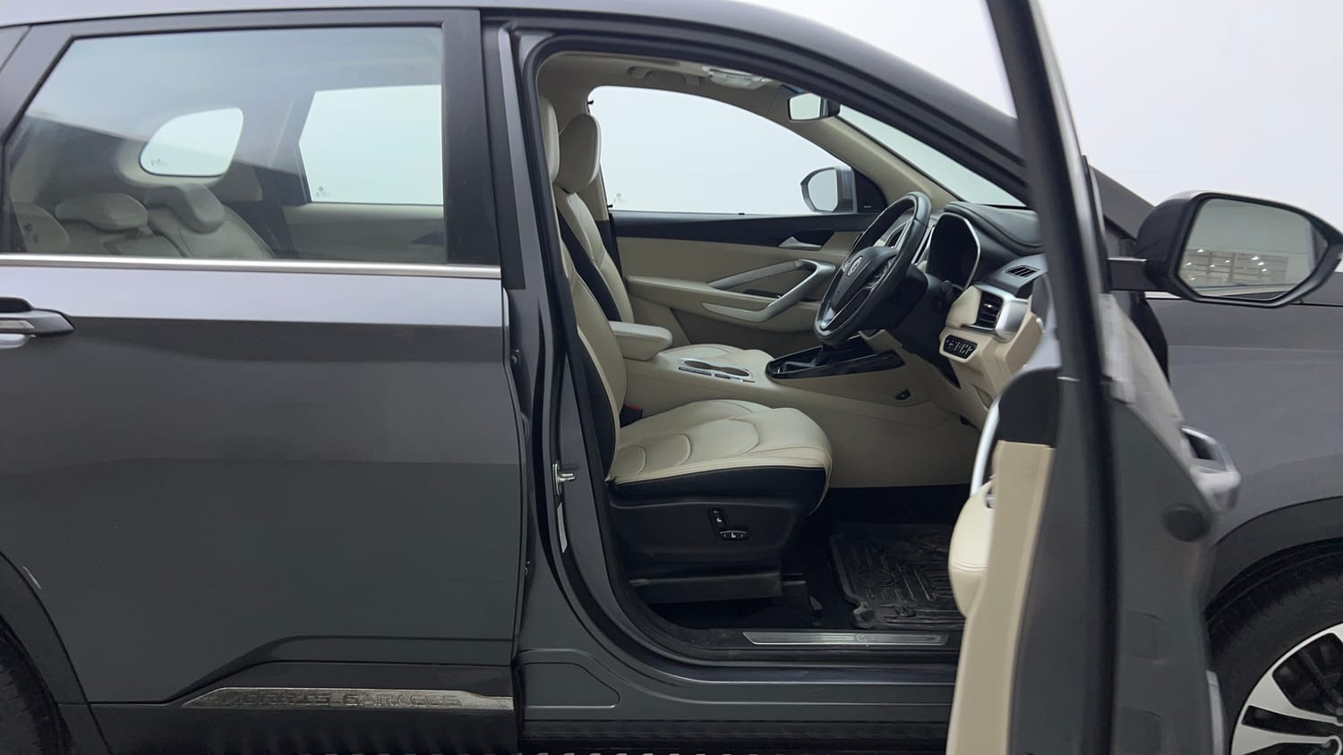Used 2022 MG Motors Hector Sharp 1.5 Petrol CVT Petrol Automatic interior RIGHT SIDE FRONT DOOR CABIN VIEW