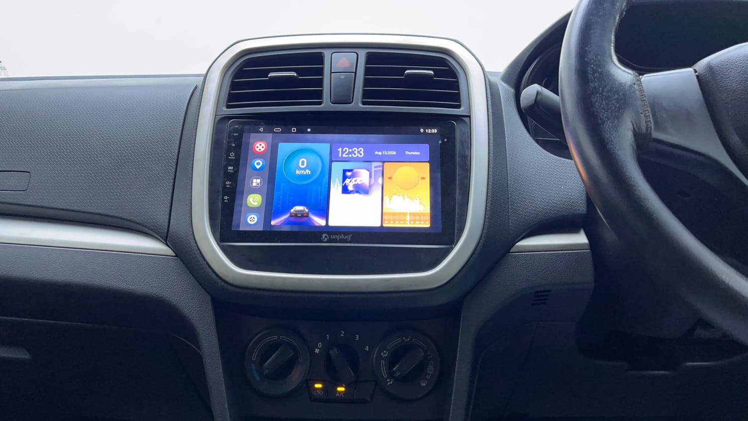 Used 2017 Maruti Suzuki Vitara Brezza VDi (O) Diesel Manual interior MUSIC SYSTEM & AC CONTROL VIEW