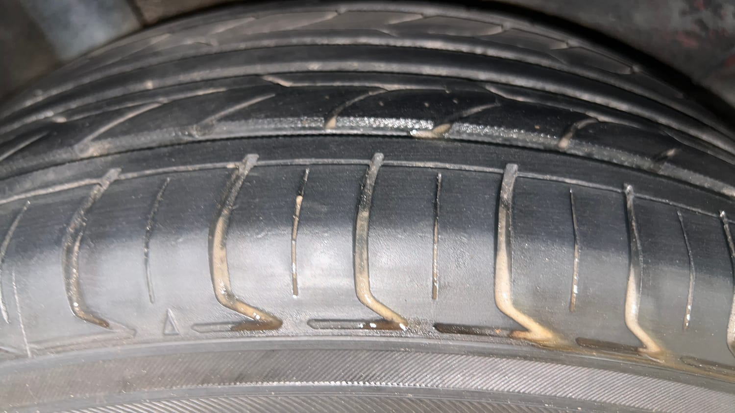 Used 2019 hyundai Venue SX 1.0 Turbo Petrol Petrol Manual tyres RIGHT REAR TYRE TREAD VIEW